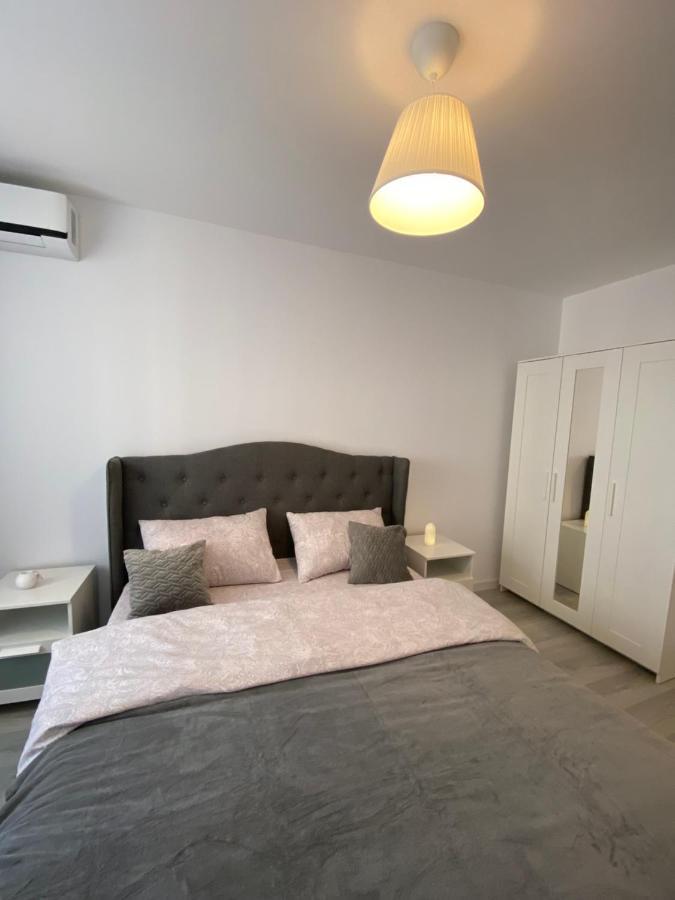 Appartement Zian Flat à Bucarest Extérieur photo